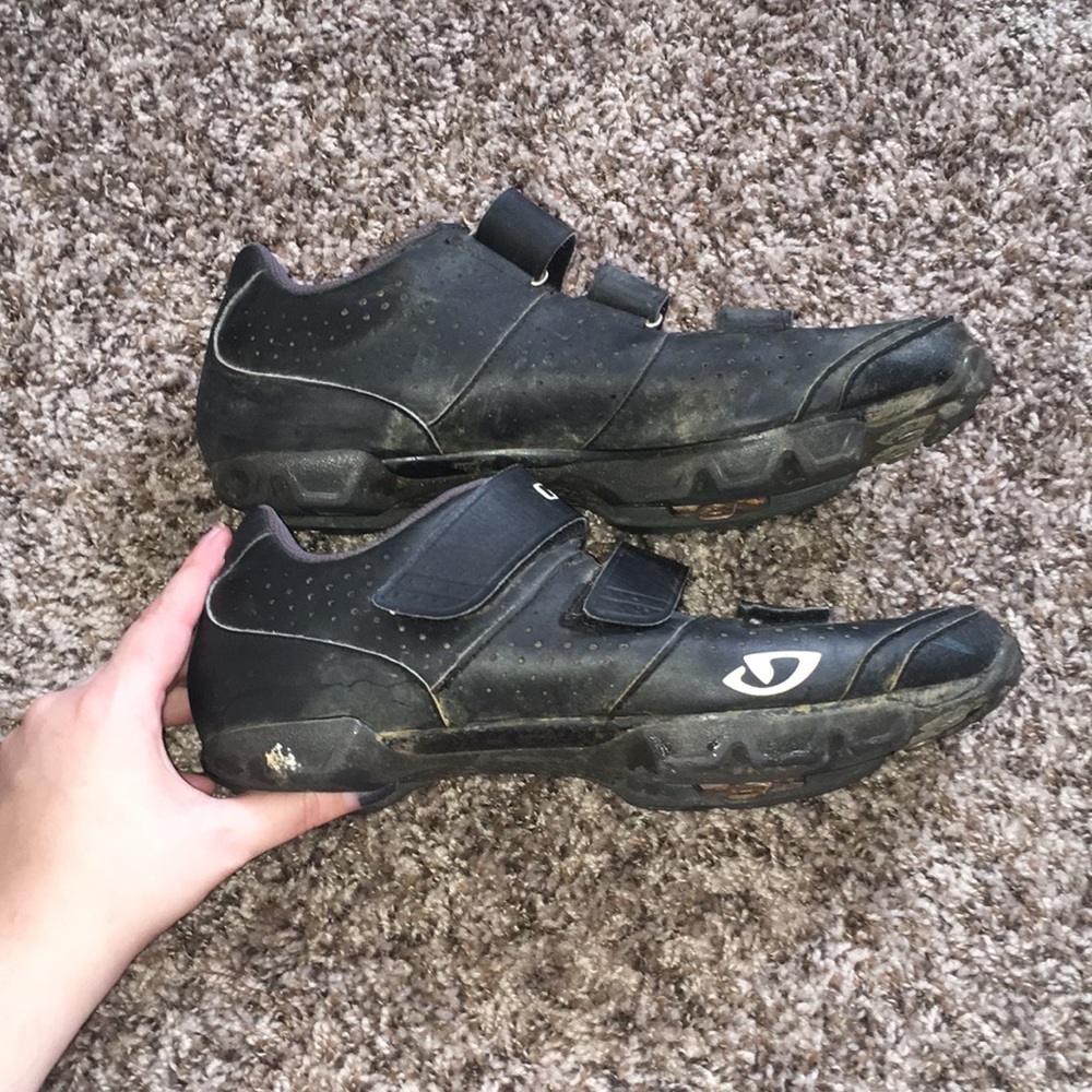 Giro Cycling Shoes - Picture 4 of 8